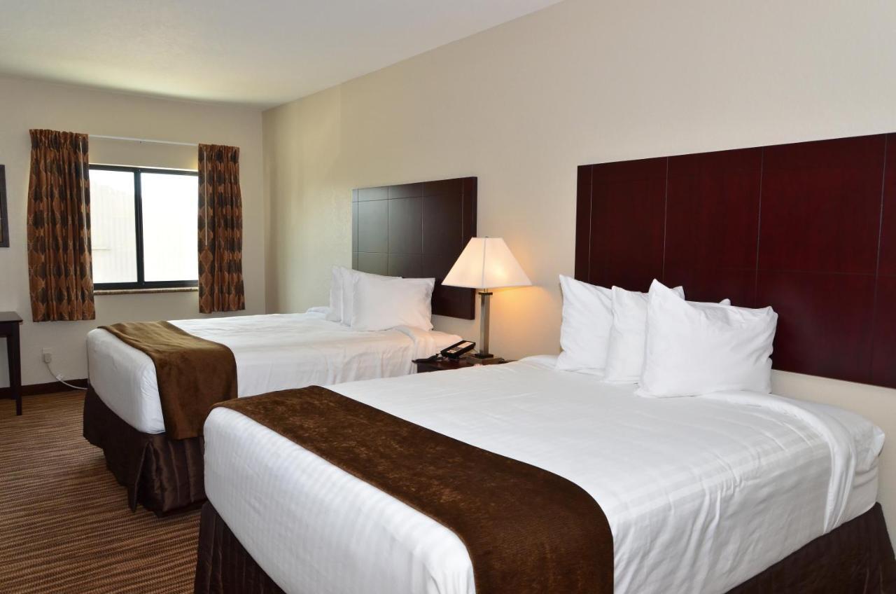 Cobblestone Inn & Suites - Clarion Экстерьер фото