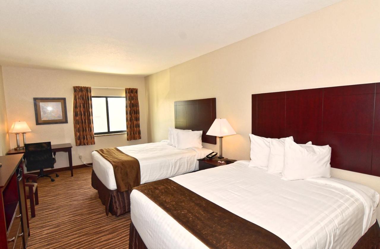 Cobblestone Inn & Suites - Clarion Экстерьер фото