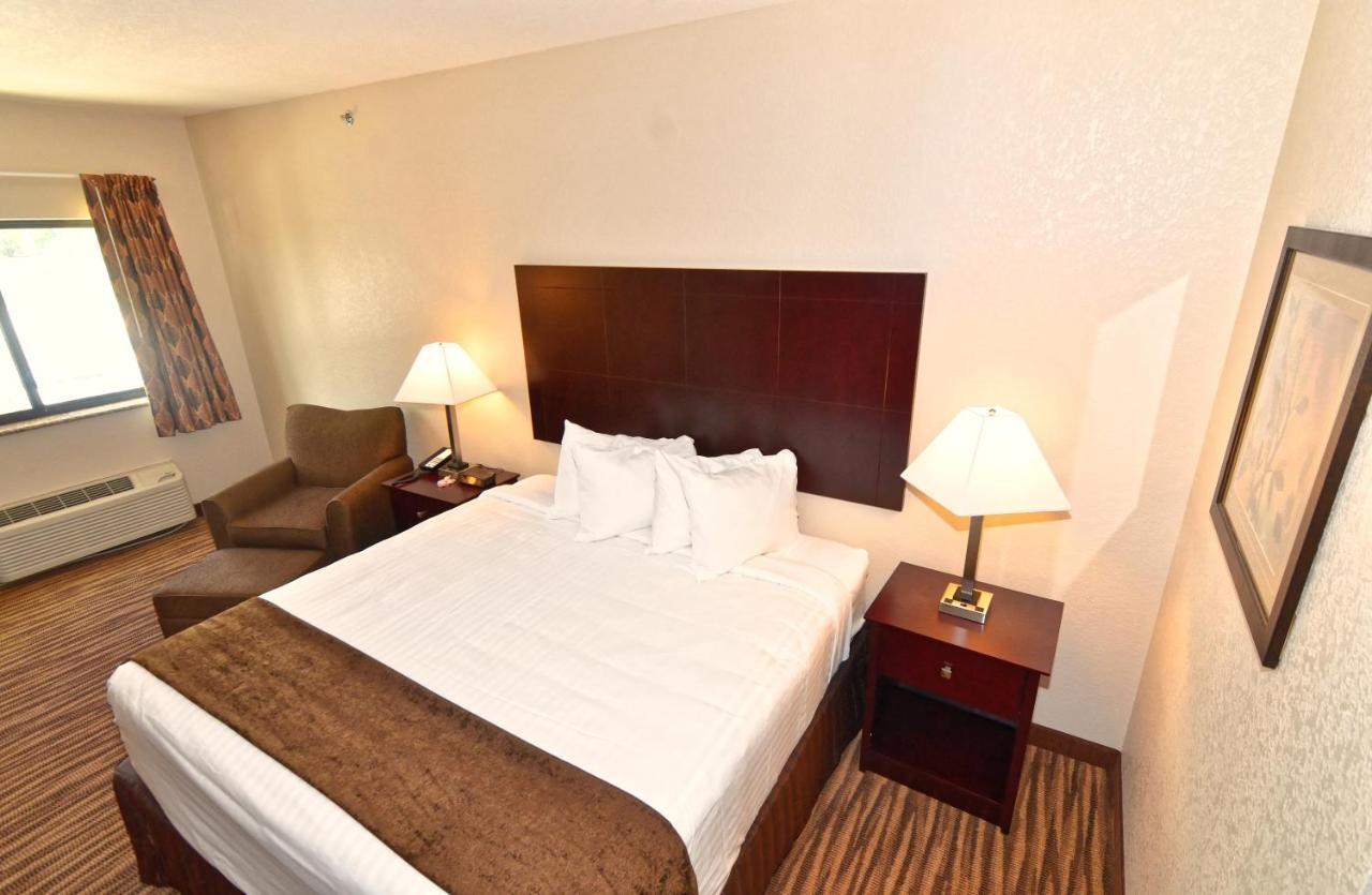Cobblestone Inn & Suites - Clarion Экстерьер фото