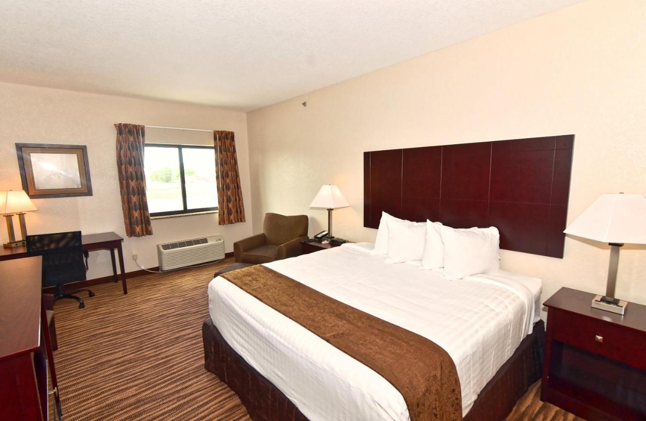Cobblestone Inn & Suites - Clarion Экстерьер фото