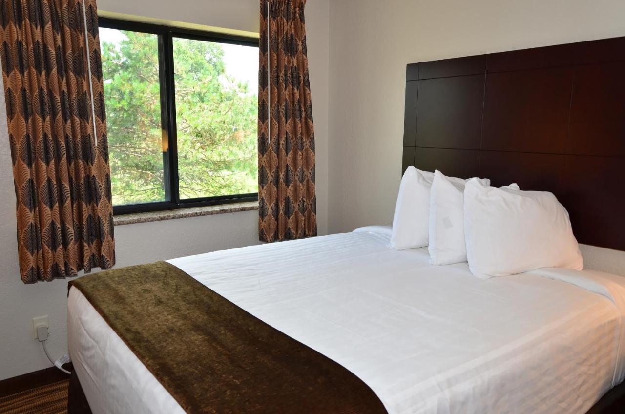 Cobblestone Inn & Suites - Clarion Экстерьер фото