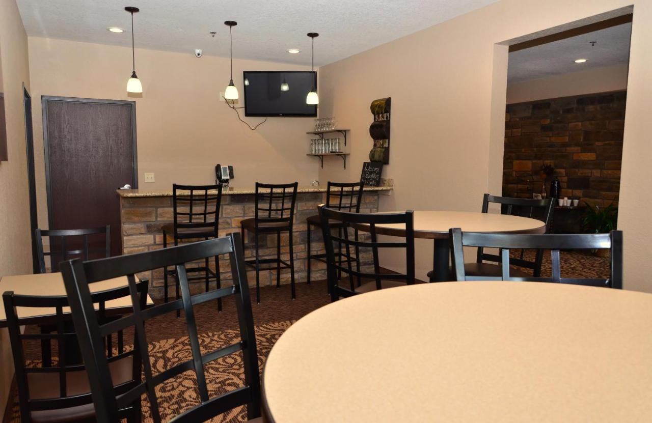Cobblestone Inn & Suites - Clarion Экстерьер фото